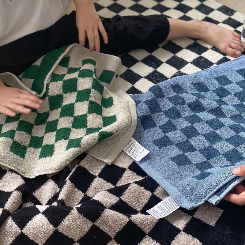 Khăn Lau Mặt / Tay Chất Liệu Cotton Nhanh Khô Họa Tiết Bàn Cờ Độc Đáo