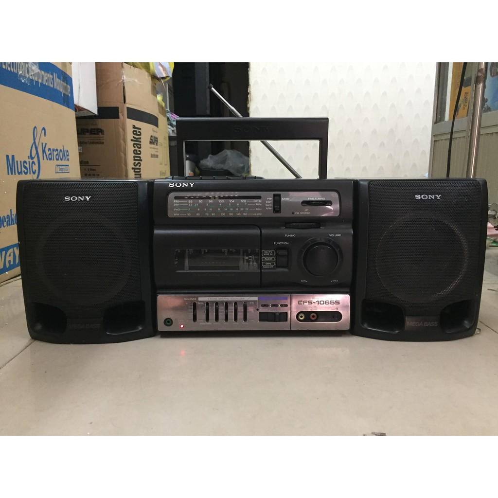 Radio casset SONY của JAPAN năm 90 có cổng gắn điện thoại