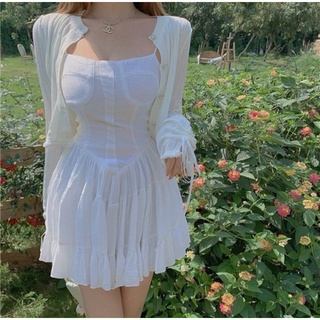 Set đầm xoè hai dây 2S đuôi cá kèm khoác trắng