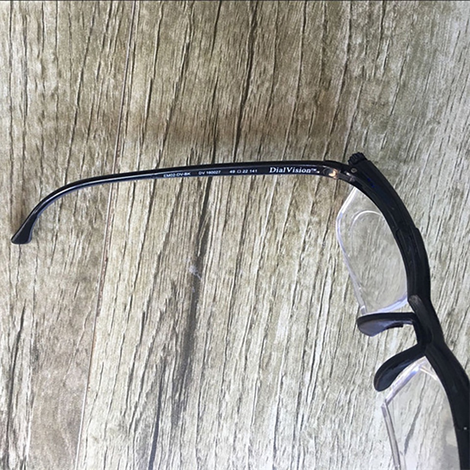 ✅ Kính Đọc Sách Có Thể Điều Chỉnh Để Nhìn Rõ Được Các Vật Xa Và Gần Dễ Dàng