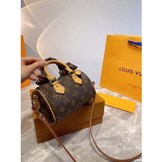 Lv Túi Xách Louis Vuitton Đeo Vai Thiết Kế Dây Bản Rộng Thời Trang Cá Tính Cho Nữ