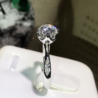 Nhẫn nữ đính đá Moissanite Pt950