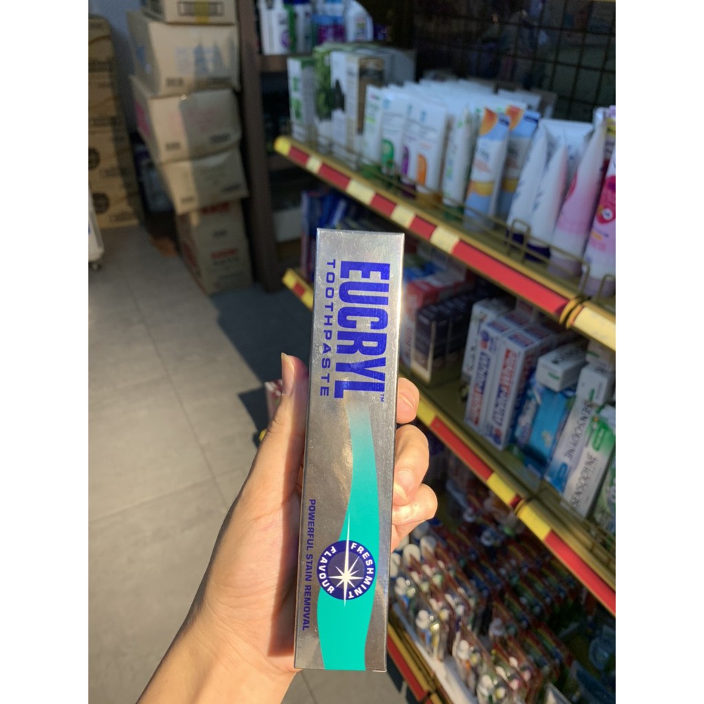 Kem đánh trắng răng, trị hôi miệng-Eucryl Toothpaste 50ml của Anh