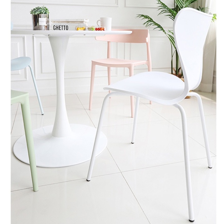 Ghế nhựa cánh bướm chân sắt tĩnh điện, Ghế nhựa bàn trang điểm thời trang hiện đại , bàn ăn sang chảnh