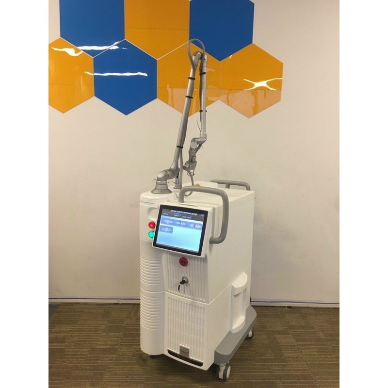 Máy laser Co2 Factional tr.ị sẹo - trẻ hóa da