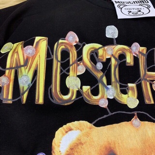 Áo phông gấu Moschino