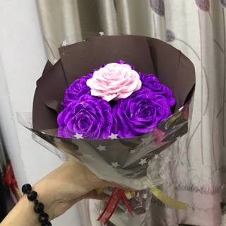 Bó hoa hồng xoắn giấy nhún 6 bông