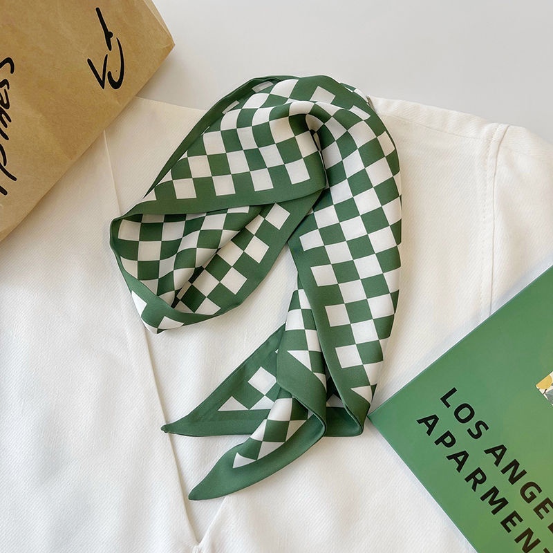 Khăn Quàng Cổ Bằng Lụa Nhỏ Màu Xanh Lá Cây Thời Trang Xuân Hè Phong Cách Hàn Quốc Cho Nữ
