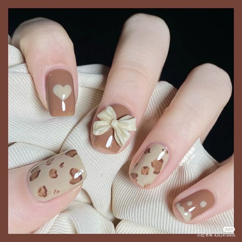Nailbox tone nâu trà sữa