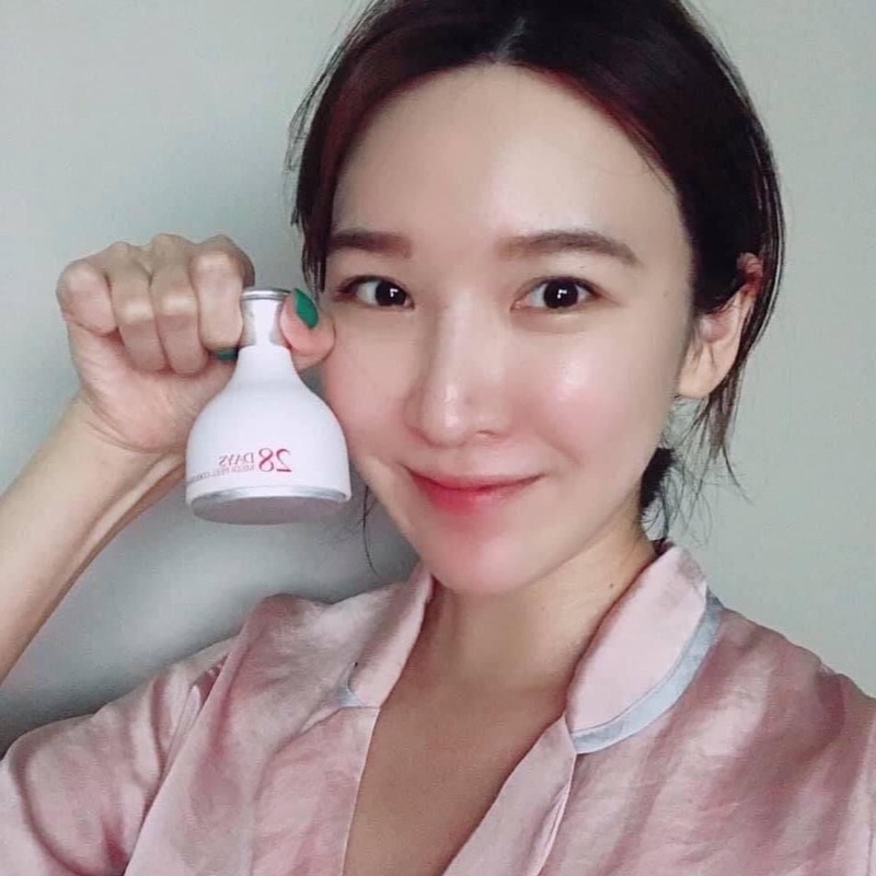 Thanh Lăn Đá Lạnh Medipeel 28 Days Cooling Skin