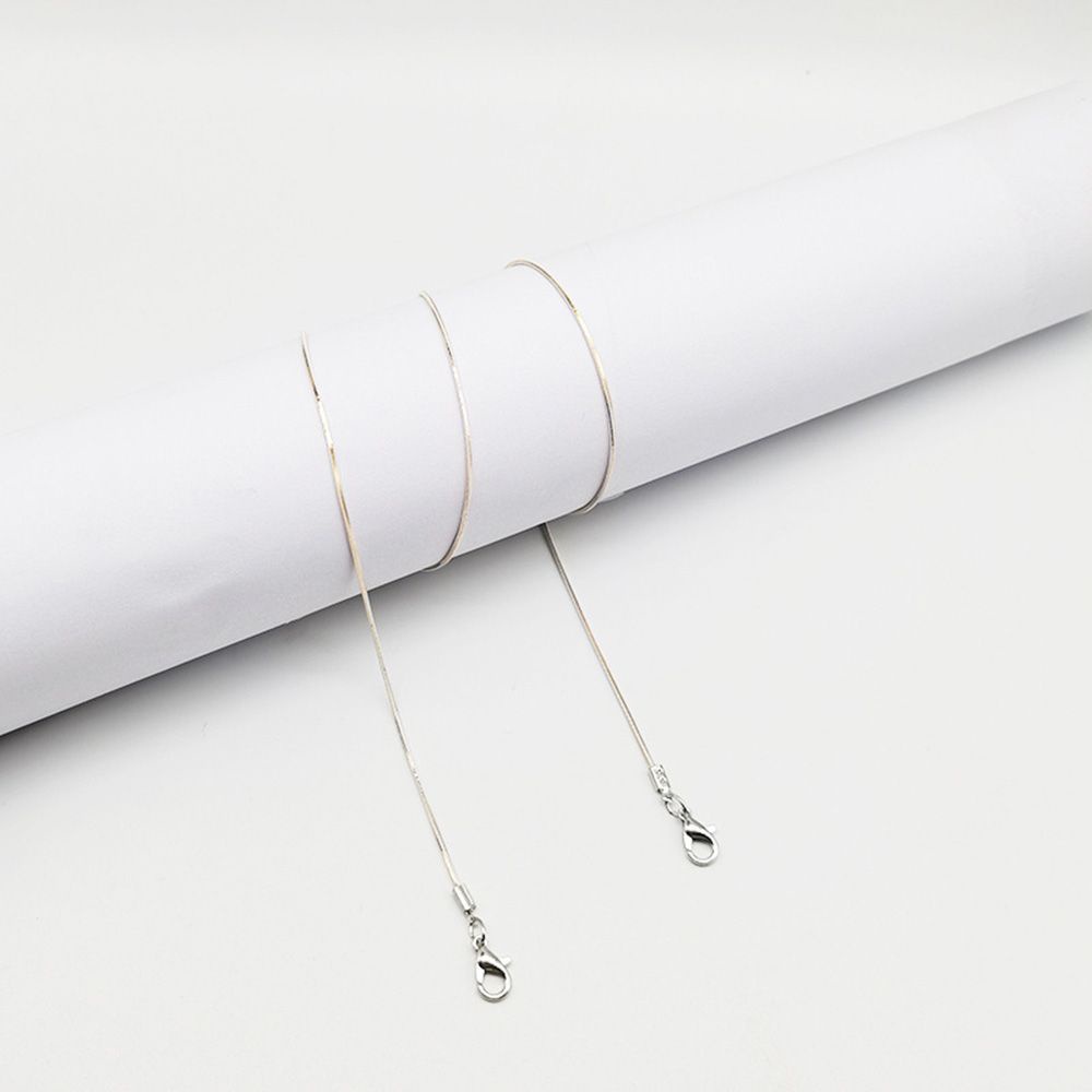 Dây Chuỗi Hạt Màu Đen Gắn Mắt Kính Chống Trượt Bằng Kim Loại