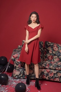 Váy trễ vai tay bồng