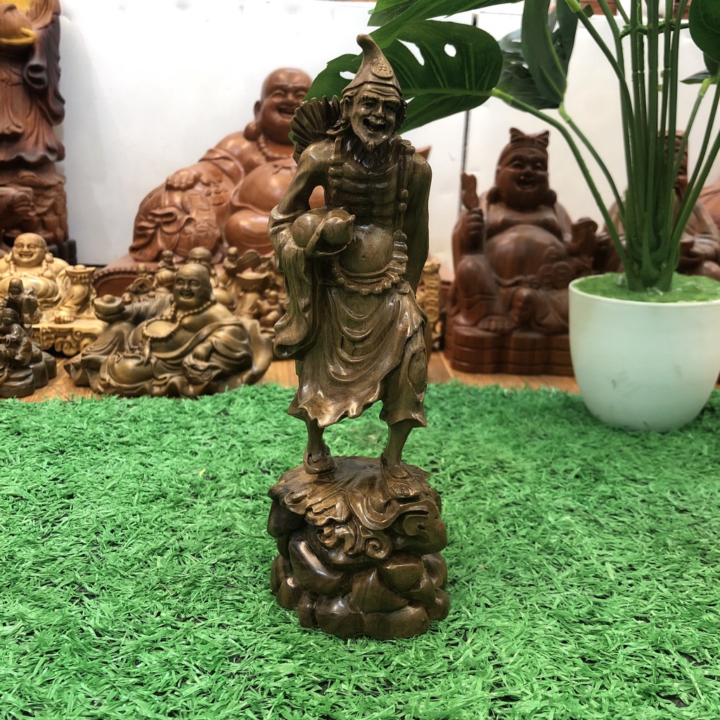 Tượng Tế Công, thiền sư đạo tế Gỗ Bách Xanh