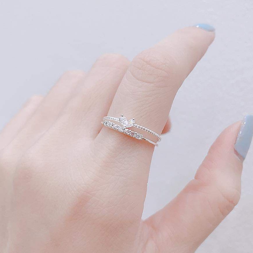 Nhẫn bạc Nhẫn một hàng đá và tim nhỏ cặp đôi Van Jewelry V10739 nhẹ nhàng nữ tính