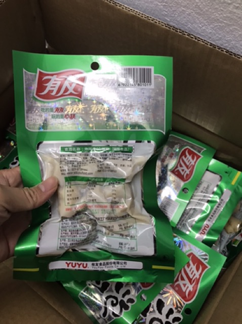 Chân gà yuyu cay 80g .1 gói | BigBuy360 - bigbuy360.vn