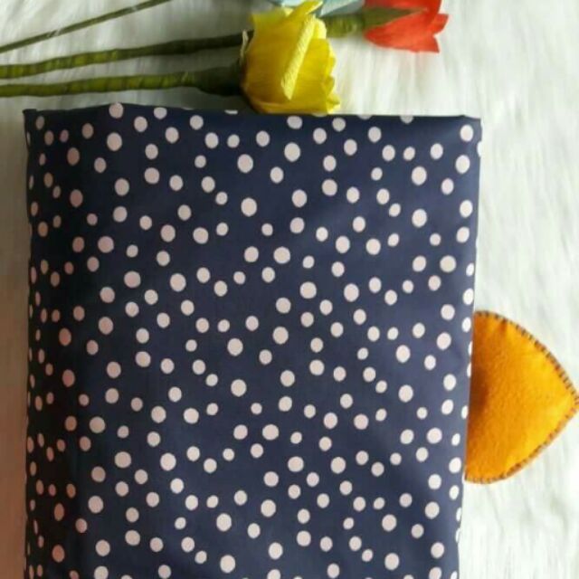 Ga cotton chống thấm Hoàng Thiên Hà chấm bi đen trắng