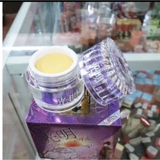 Kem komyo trắng da