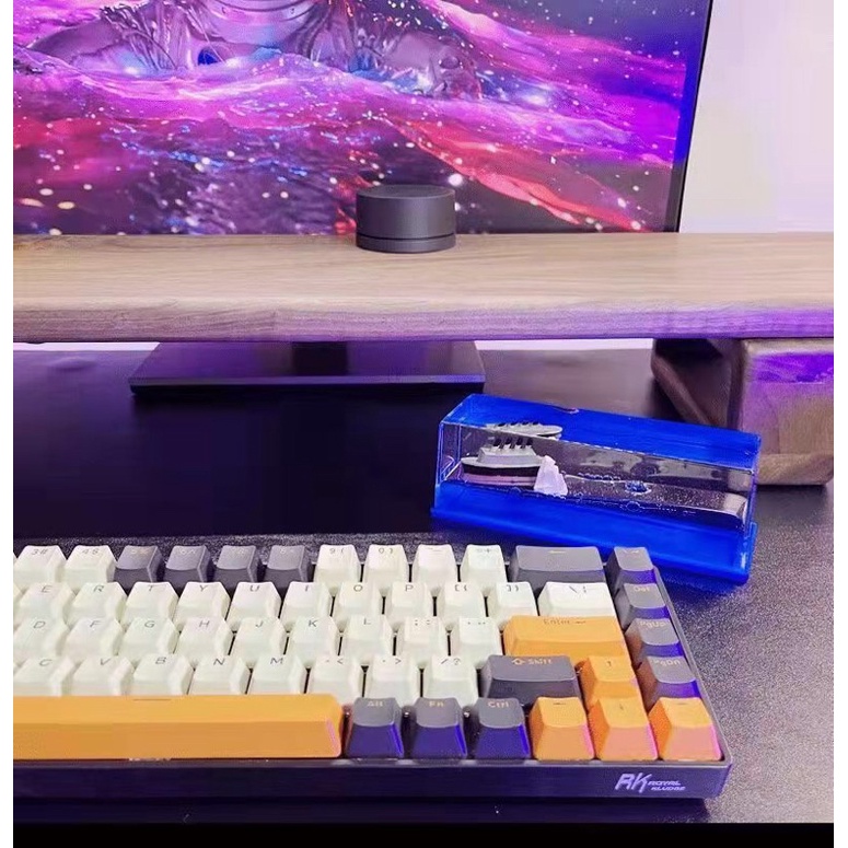 Đồ Trang Trí Để Bàn , Taplo xe Mô Hình Tàu Trôi Lênh Đênh Trên Biển Không Bao Giờ Lật