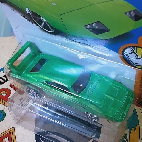 Xe Mô Hình Hot Wheels Dodge Charger Daytona 2