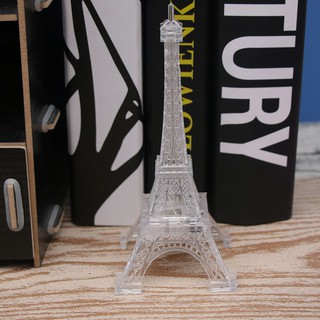 Mô hình tháp Eiffel trang trí bàn phòng ngủ