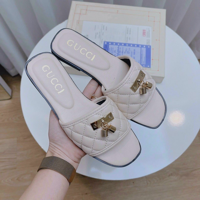 🌼Bệt khoá gucci sang chảnh.