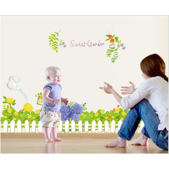 Decal trang trí chân tường hàng rào trắng cỏ hoa SWEET GARDEN