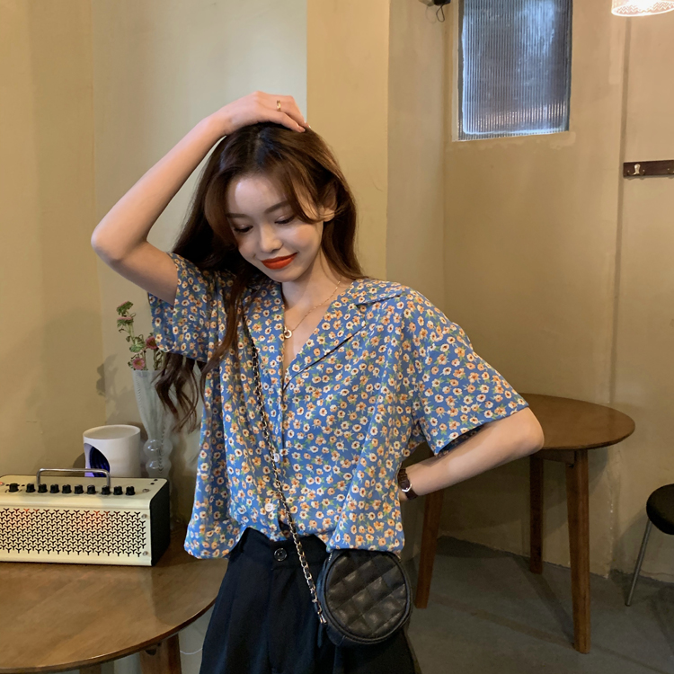 Áo Sơ Mi Nữ Tay Ngắn Họa Tiết Hoa Phong Cách Retro Hàn Quốc