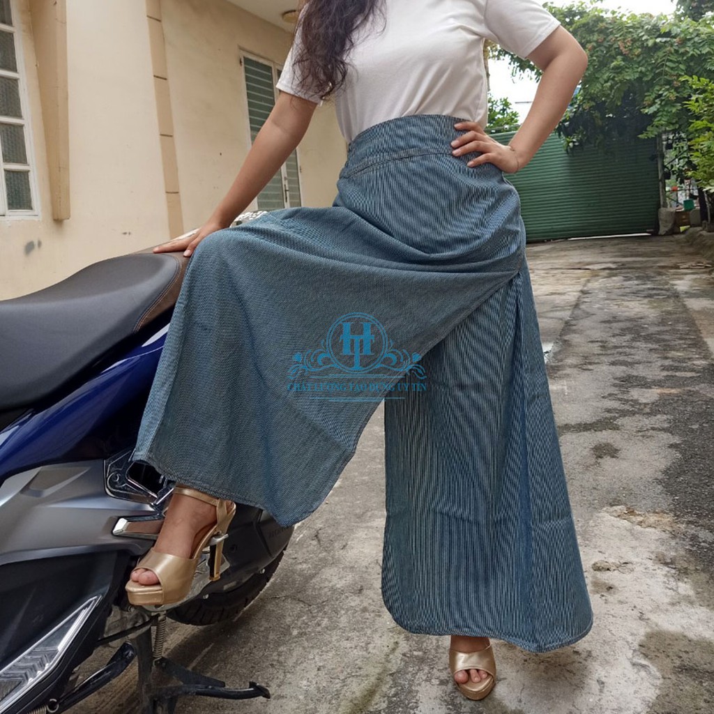 Váy Chống Nắng Xẻ Tà Kaki GIÁ TẬN XƯỞNG Chất Liệu Dày Dặn Và Mềm Mịn Họa Tiết Sọc Đen Trắng Có Nút Bấm H&T Fashion | BigBuy360 - bigbuy360.vn