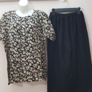 Bộ áo lanh quần lửng đen bà già