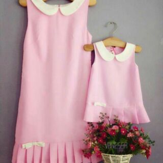 Đầm mẹ và bé cổ lá sen