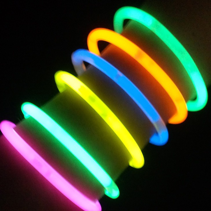 Que Phát Sáng Dạ Quang Đủ Màu Sắc Rực Rỡ, Que phát sáng vào ban đêm có thể làm vòng dạ quang lightstick