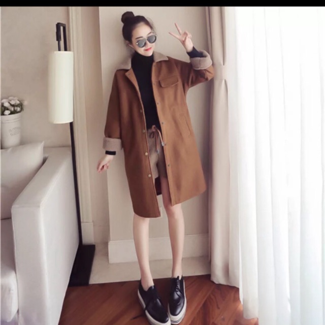 Áo khoác dạ phong cách Hàn suông rộng, mẫu đang bán hót trong mùa đông 2018. Kiểu dáng trẻ trung, năng động.
