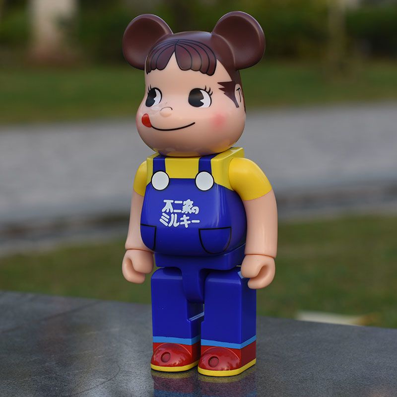 Đồ Chơi Mô Hình Nhân Vật Bearbrick 400% 28cm