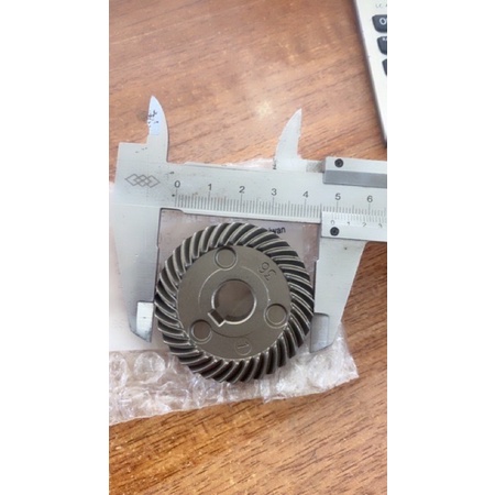 Bánh răng máy mài góc Makita 9553