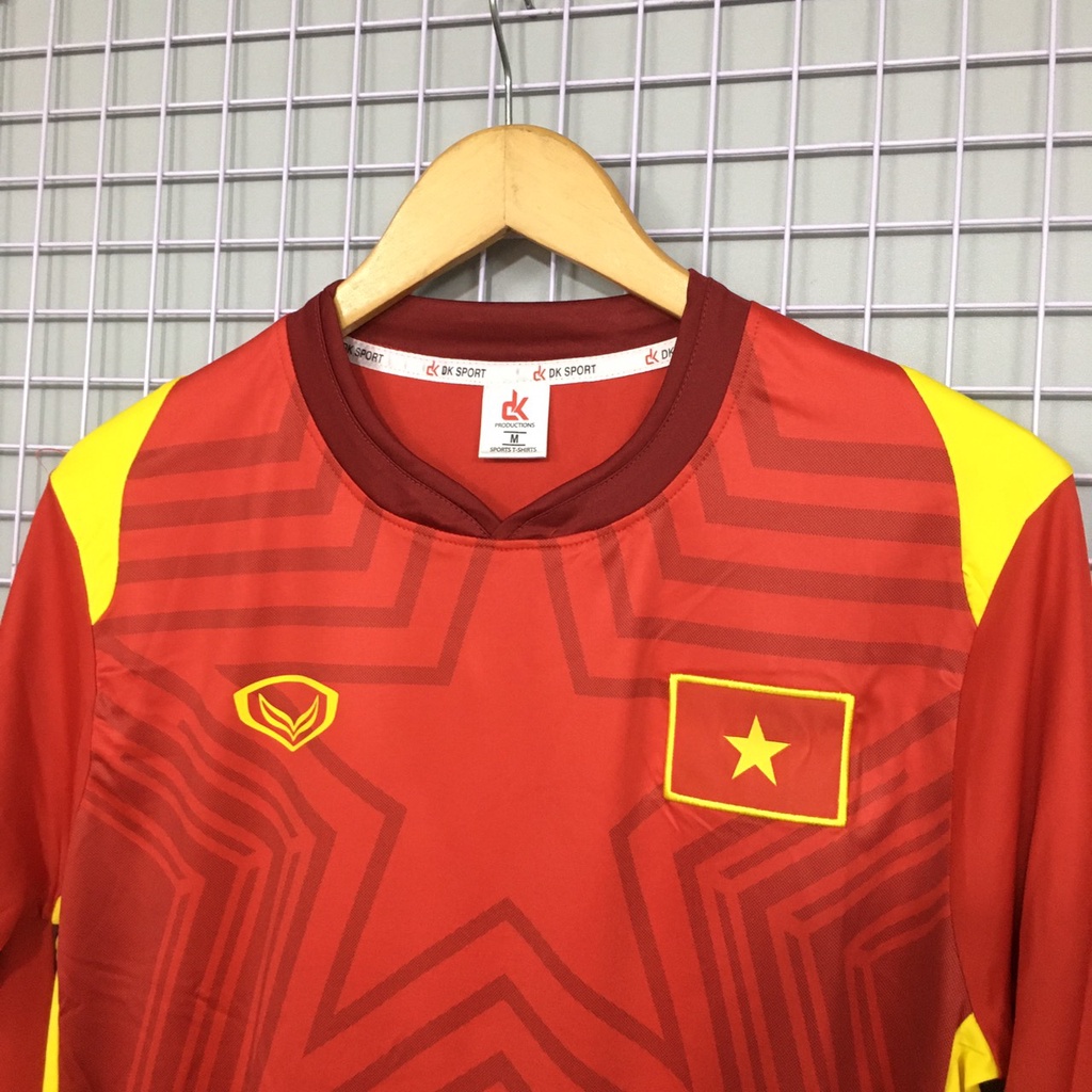 Bộ quần áo đá banh Việt Nam VN đỏ tay dài logo WC2022