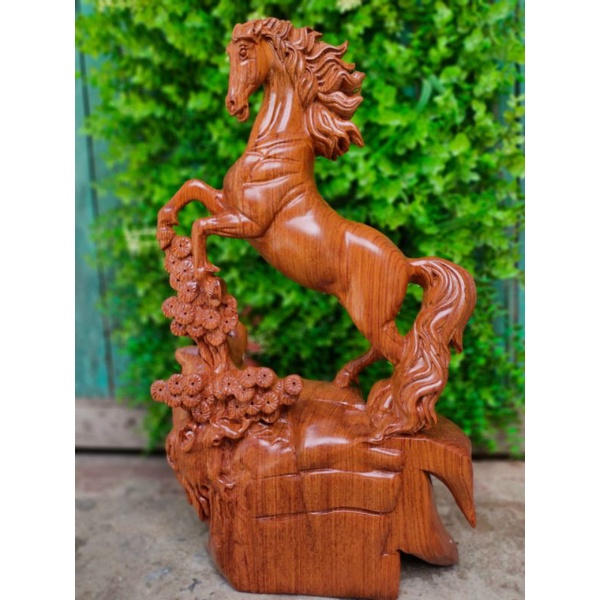 Tượng con ngựa gỗ hương cao 40cm