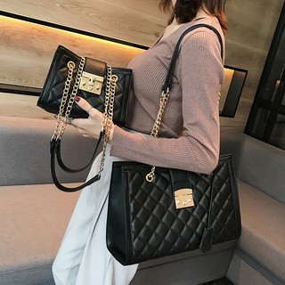 D190 Túi xách bản to dây xích kiểu dáng sang chảnh(SIZE 33X23CM)