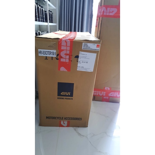 CẢNG GIVI / BAGA GIVI HRV dành cho EXCITER150 Chính hãng nhập khẩu từ nhà máy