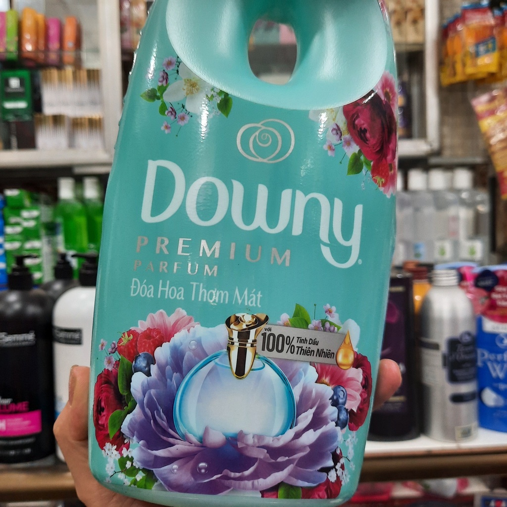 Nước xả vải Downy Đóa hoa thơm mát chai 800ml