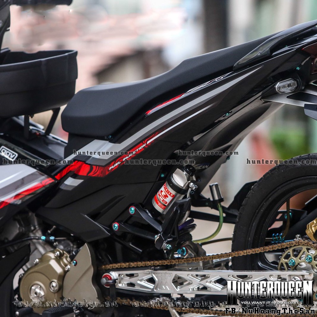 Tem rời Y15ZR đen đỏ xám in UV cao cấp, Dán xe Exciter 150 đời 2016-2019 màu đen. Mẫu decal hoa văn chìm ẩn