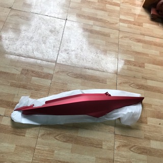 Sườn sau đỏ nhám 1 bên ex150 zin chính hãng