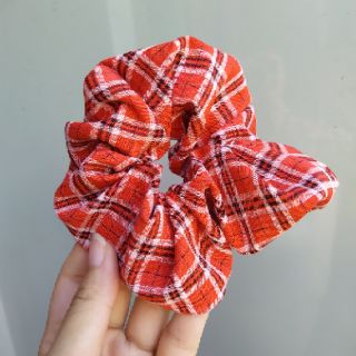 Cột tóc Caro