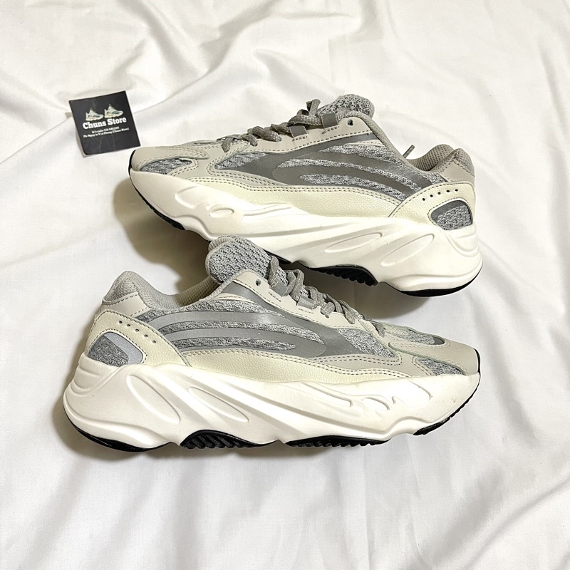 giày thể thao Yeezy 700 static xám phản quang