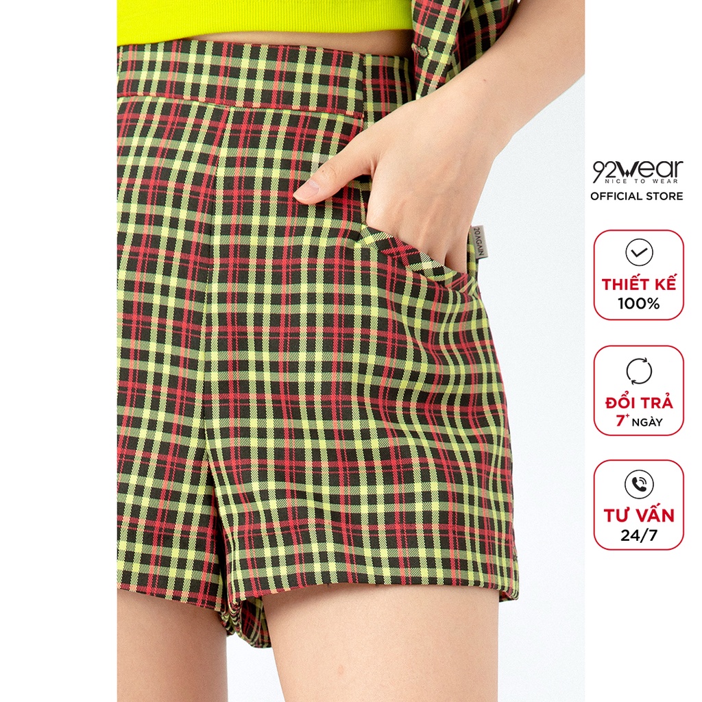 Quần short nữ kẻ caro 92WEAR thiết kế trẻ trung, chất thô cao cấp SBA1966