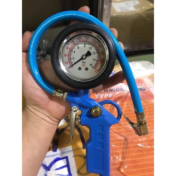 Đầu vòi bơm ô tô xe máy-kiêm đồng hồ đo áp suất lốp
