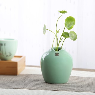 Bình hoa bằng gốm sứ trang trí phòng khách
