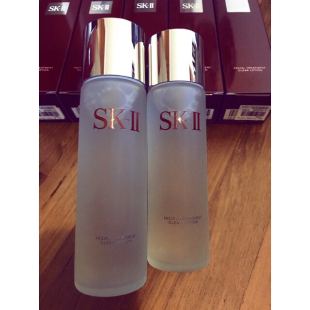 Nước hoa hồng SK-II Facial Treatment Clear Lotion cấp ẩm làm mịn căng bóng da 230ml