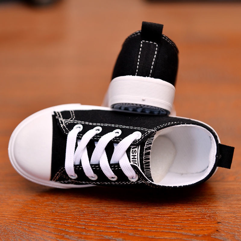 Giày Thể Thao Vải canvas Cổ Thấp Thoáng Khí Màu Trắng Đen Xinh Xắn Cho Bé