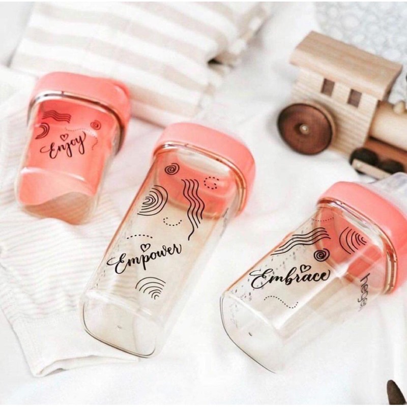 Bộ quà tặng Hegen Triple E Collection - Gồm 1 bình uống nước 150ml + 1 bình sữa 240ml + 1 bình sữa 320ml + 3 nắp đậy