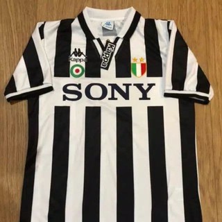 Áo bóng đá cổ điển juventus sân nhà 1996